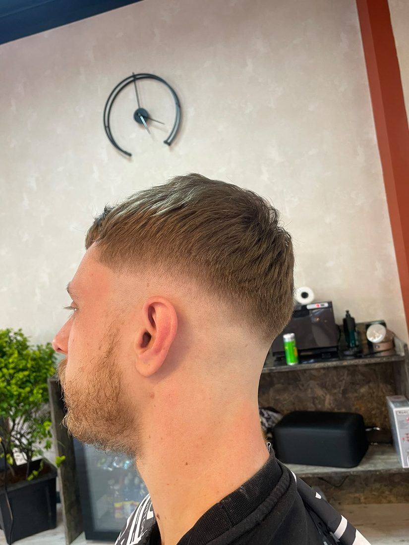 Light crop skin fade
