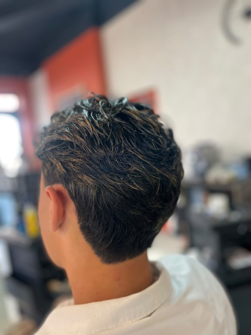 Wet curl detail with highlights